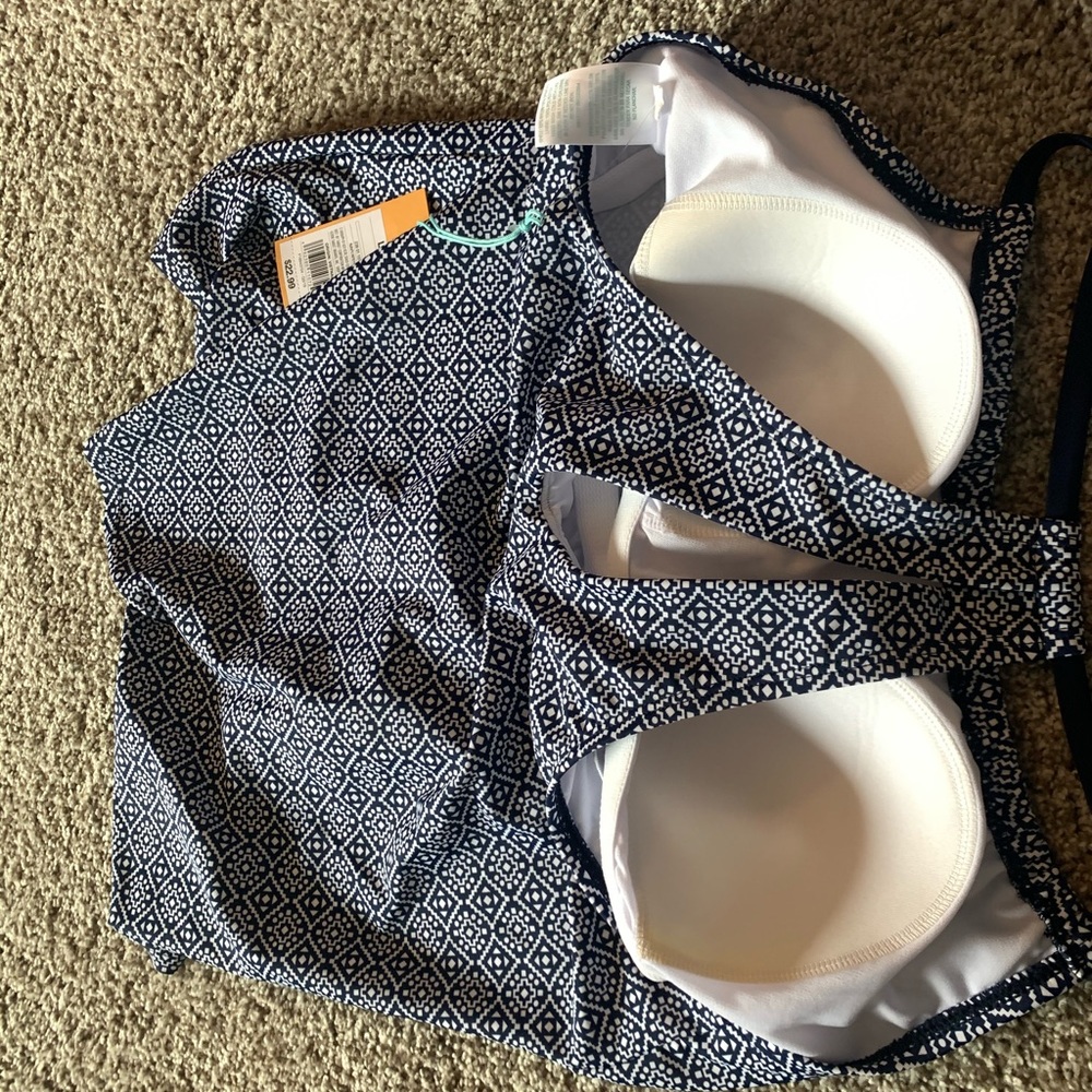 bathing suit - Picture 2 of 2